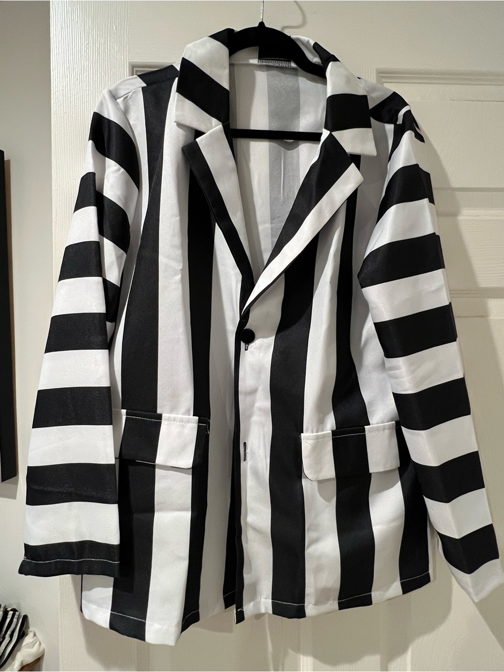 Beetlejuice suit with wig Men's Medium costume Halloween